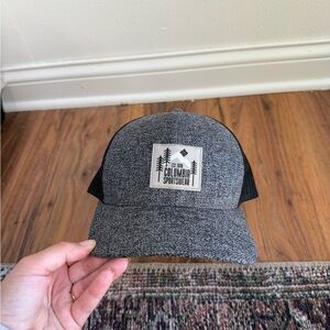 Columbia Sportswear Trucker Hat‎ Gray Black Mesh Adjustable Cap